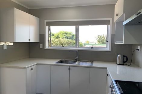 Photo of property in 3/157 Te Atatu Road, Te Atatu South, Auckland, 0610