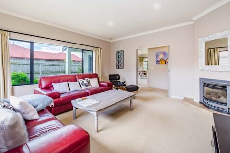 Photo of property in 17 Regent Drive, Paraparaumu Beach, Paraparaumu, 5032