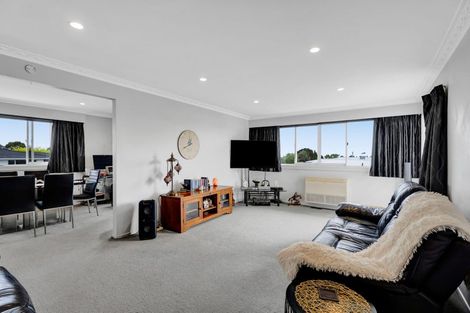 Photo of property in 47 Nevada Drive, Merrilands, New Plymouth, 4312