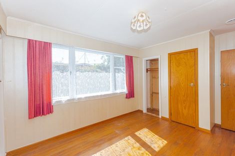 Photo of property in 64 Wikitoria Road, Putiki, Whanganui, 4501