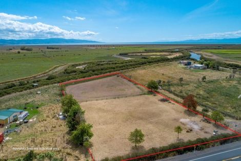 Photo of property in 637 State Highway 25, Waitakaruru, Ngatea, 3576