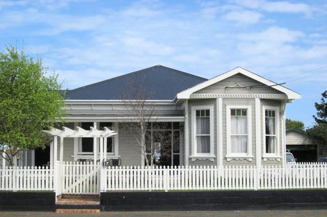 Photo of property in 17 Caius Avenue, Gonville, Whanganui, 4501