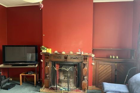 Photo of property in 135 Kelburn Parade, Kelburn, Wellington, 6012