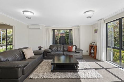 Photo of property in 12 Parkham Drive, Burnside, Christchurch, 8053