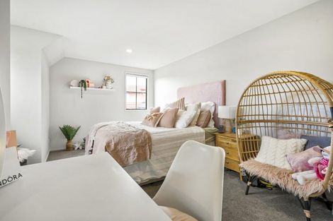 Photo of property in 4 Opal Close, Rosedale, Auckland, 0632