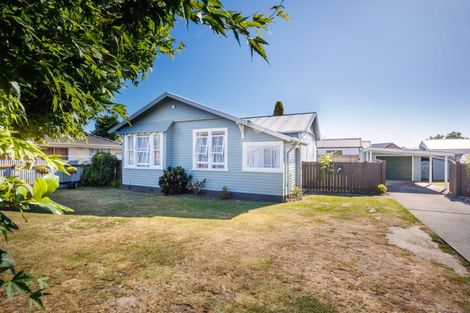 Photo of property in 11 Brightwater Terrace, Terrace End, Palmerston North, 4410