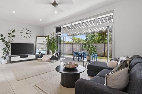 Photo of property in 48 Seabreeze Road, Mangawhai Heads, Mangawhai, 0505