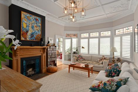 Photo of property in 114 Cliffs Road, Saint Clair, Dunedin, 9012