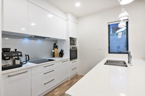 Photo of property in 17d Crosby Road, West Harbour, Auckland, 0618