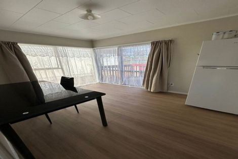 Photo of property in 1 Sharland Avenue, Manurewa, Auckland, 2102