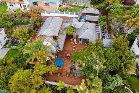 Photo of property in 16 Braemar Road, Castor Bay, Auckland, 0620