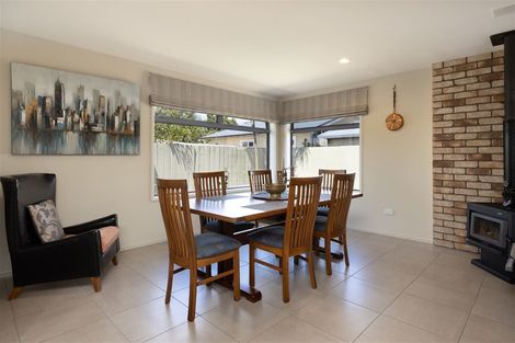 Photo of property in 35 Lakings Road, Springlands, Blenheim, 7201