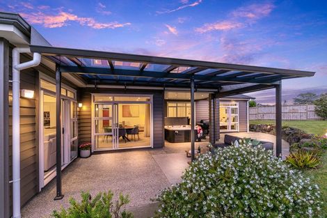 Photo of property in 22 Malbec Place, Huapai, Kumeu, 0810