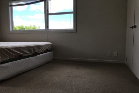 Photo of property in 59 Ravenwood Drive, Forrest Hill, Auckland, 0620