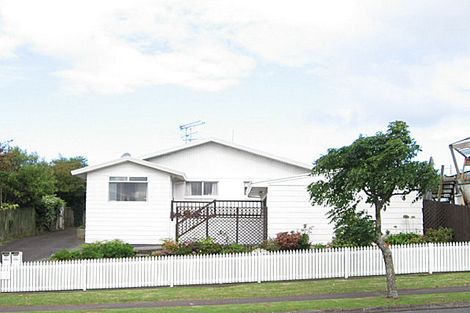 Photo of property in 1/42 Prince Regent Drive, Half Moon Bay, Auckland, 2012