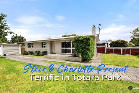 Photo of property in 14 California Drive, Totara Park, Upper Hutt, 5018