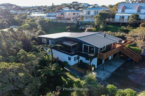 Photo of property in 52 Cypress Drive, Maungaraki, Lower Hutt, 5010