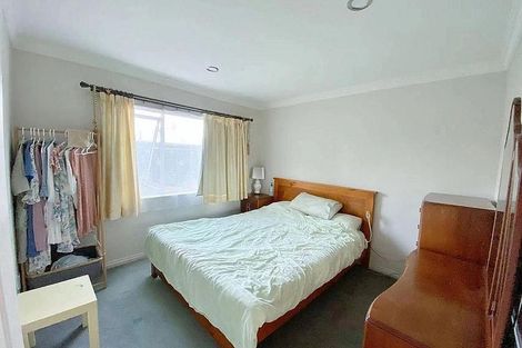 Photo of property in 23a Te Atatu Road, Te Atatu South, Auckland, 0610