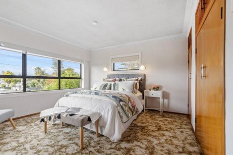 Photo of property in 10 Renwick Street, Papakura, 2110