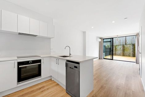 Photo of property in 10 Rara Lane, Manukau, Auckland, 2104