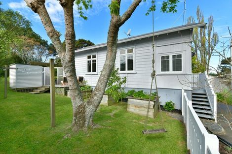Photo of property in 524a Whangaparaoa Road, Stanmore Bay, Whangaparaoa, 0932