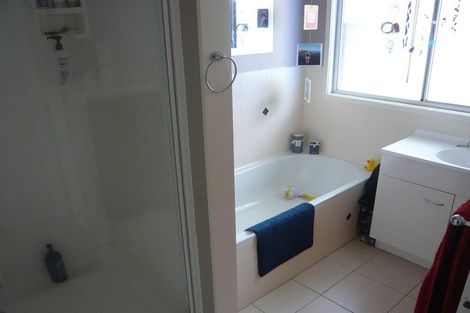 Photo of property in 1/17 Dunraven Place, Torbay, Auckland, 0630