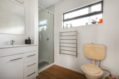 Photo of property in 24 Bundena Place, Clendon Park, Auckland, 2103