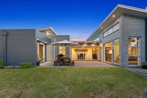 Photo of property in 61 Karamea Street, Whalers Gate, New Plymouth, 4310