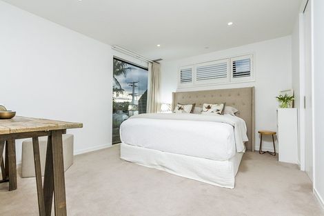 Photo of property in 41 Milford Road, Milford, Auckland, 0620