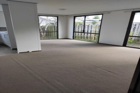 Photo of property in 1 Mona Vale, West Harbour, Auckland, 0618