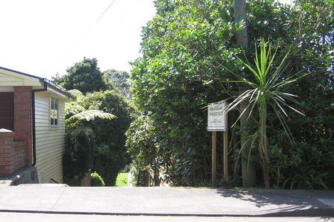 Photo of property in 18 Woodmancote Road, Khandallah, Wellington, 6035