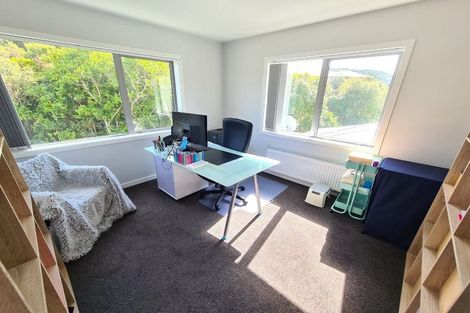 Photo of property in 4 Glide Lane, Whitby, Porirua, 5024
