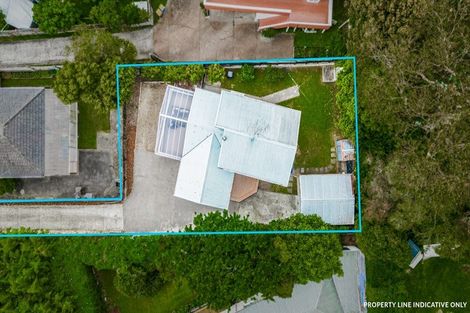 Photo of property in 2/1 Hatherlow Street, Glenfield, Auckland, 0629