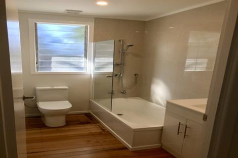 Photo of property in 2/4 Sydney Street, Hauraki, Auckland, 0622