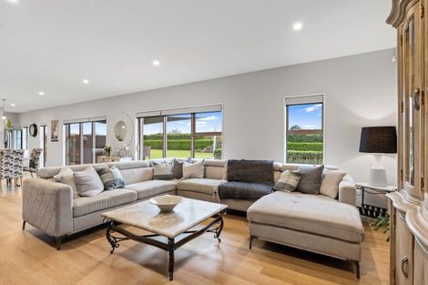 Photo of property in 14 Whitcombe Place, Darfield, 7571