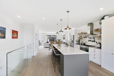 Photo of property in 98 Silverstream Road, Crofton Downs, Wellington, 6035