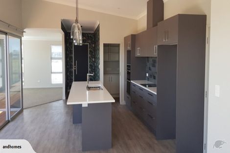 Photo of property in 9 Hanlow Place, Pyes Pa, Tauranga, 3112