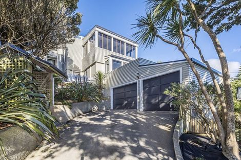 Photo of property in 124 Seatoun Heights Road, Seatoun, Wellington, 6022