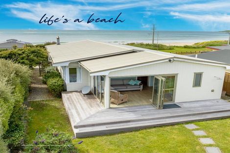 Photo of property in 78 Esplanade, Kaka Point, 9271