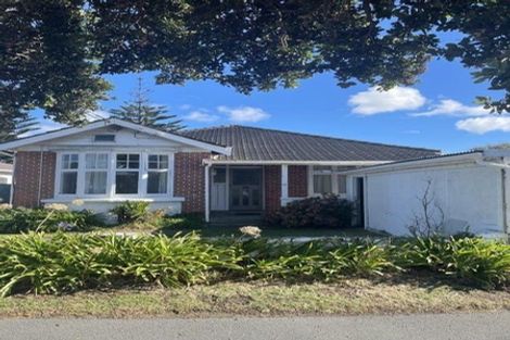 Photo of property in 17 Miro Street, Miramar, Wellington, 6022