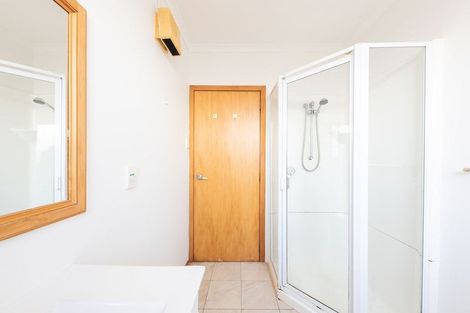 Photo of property in 122 Yaldhurst Road, Sockburn, Christchurch, 8042