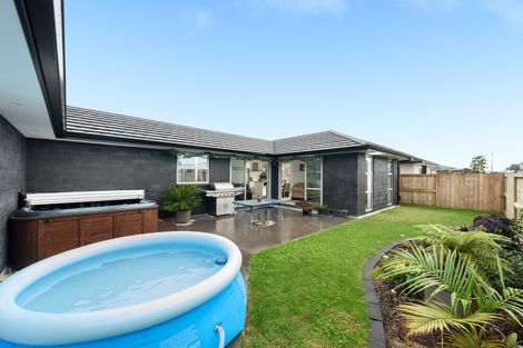 Photo of property in 17 Kanono Close, Papamoa Beach, Papamoa, 3118