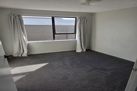 Photo of property in 128a Inwoods Close, Parklands, Christchurch, 8083