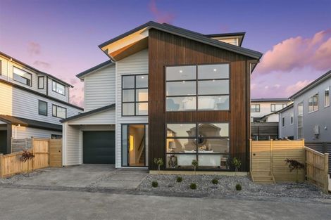 Photo of property in 8 Turutu Place, Long Bay, Auckland, 0630