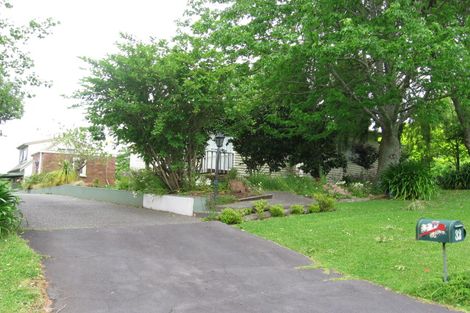 Photo of property in 32 Holdens Road, Henderson, Auckland, 0612