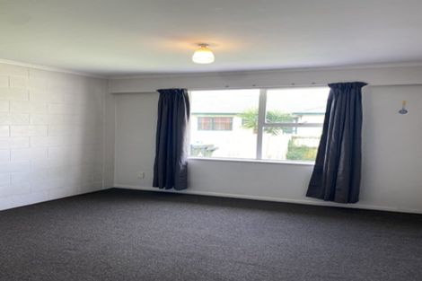 Photo of property in 2/1369 Dominion Extension, Mount Roskill, Auckland, 1041