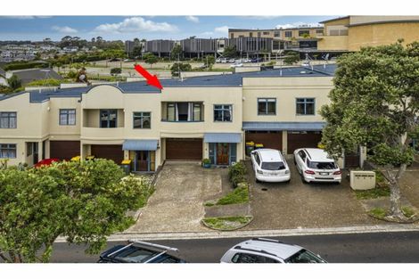 Photo of property in 6/6-8 Pannill Place, Oteha, Auckland, 0632