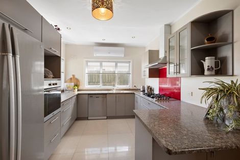 Photo of property in 33 Beach Street, Fitzroy, New Plymouth, 4312