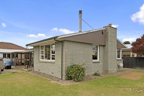 Photo of property in 28 Barnes Road, Redwood, Christchurch, 8051