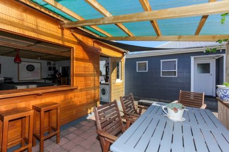 Photo of property in 6 Mouatt Street, Waitara, 4320
